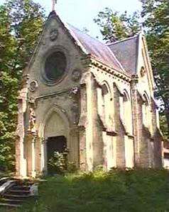 Yzernay - Cimetière des Martyrs